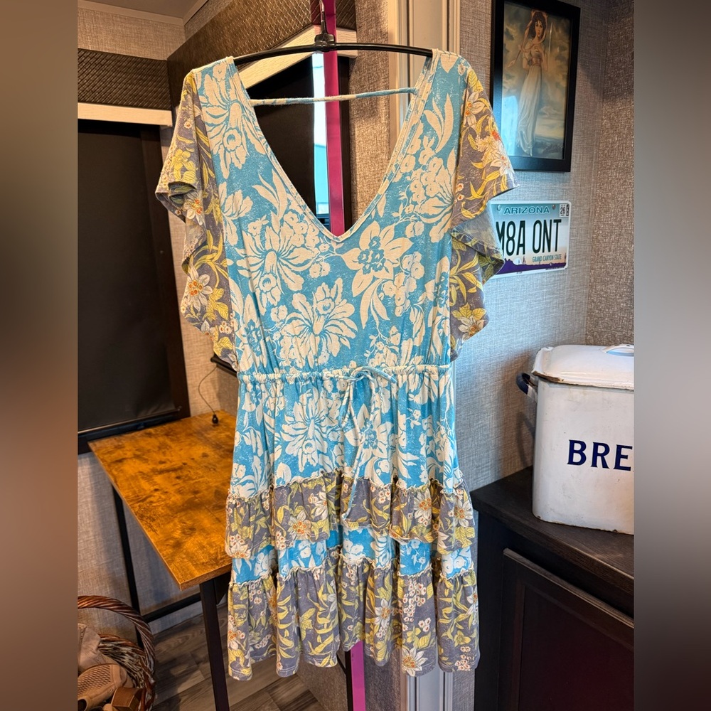 Free people Floral V-Neck Ruffle Sleeve Dress XS / S